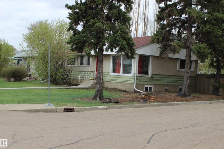 Property Photo:  15941 106A Avenue NW  AB T5P 0X4 