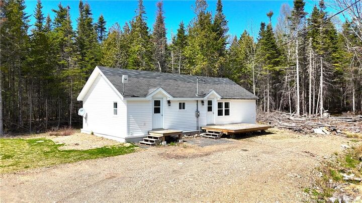 Property Photo:  39 L Harkness Road  NB E5B 3E7 