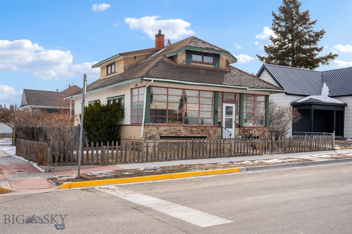 Property Photo: 401 Cherry Street MT 59711