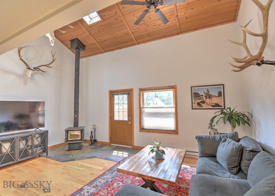 Property Photo:  1601 W Olive 3  MT 59715 