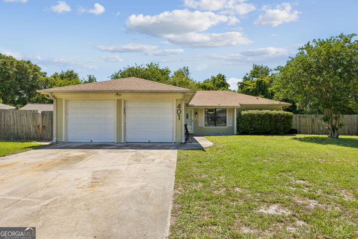 Property Photo: 401 Powder Horn Road GA 31558
