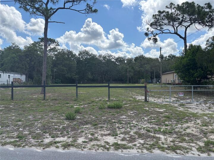 Property Photo: 15546 Hicks Road FL 34667