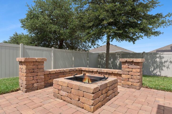 Property Photo: 206 Hydra Way FL 34736