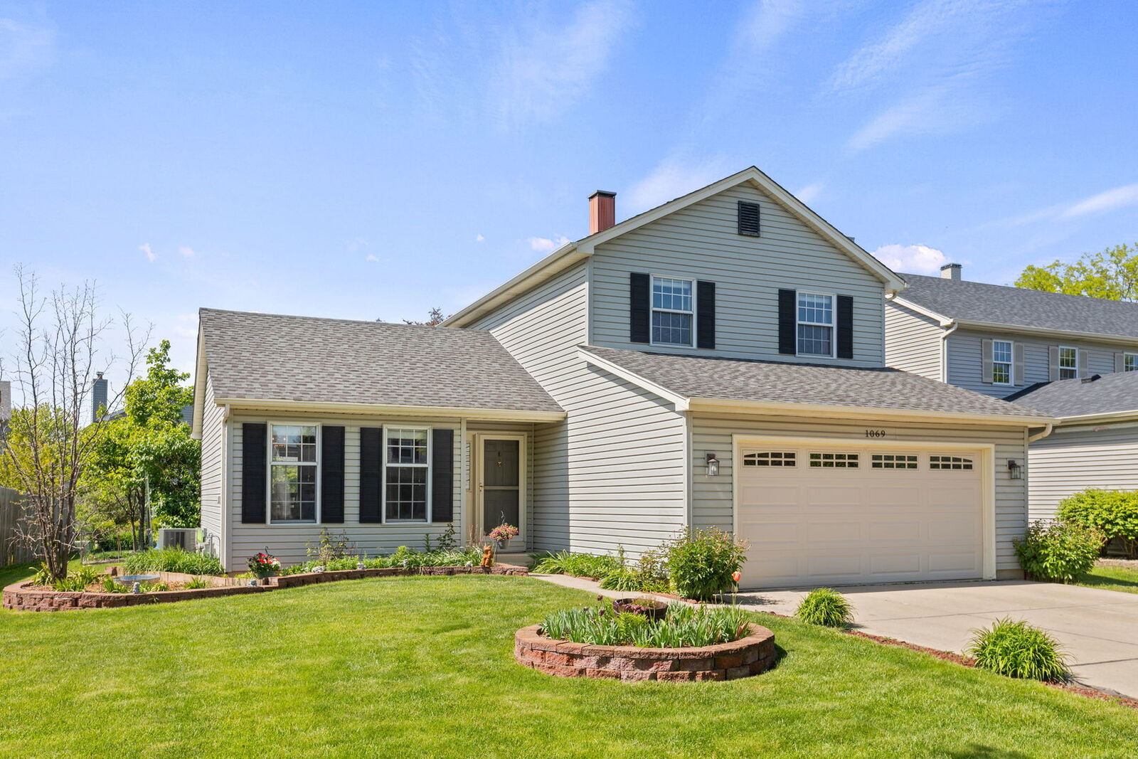 Property Photo:  1069 Waterford Road  IL 60103 
