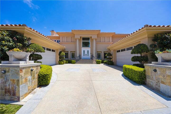 Property Photo:  4 Kingsport  CA 92657 