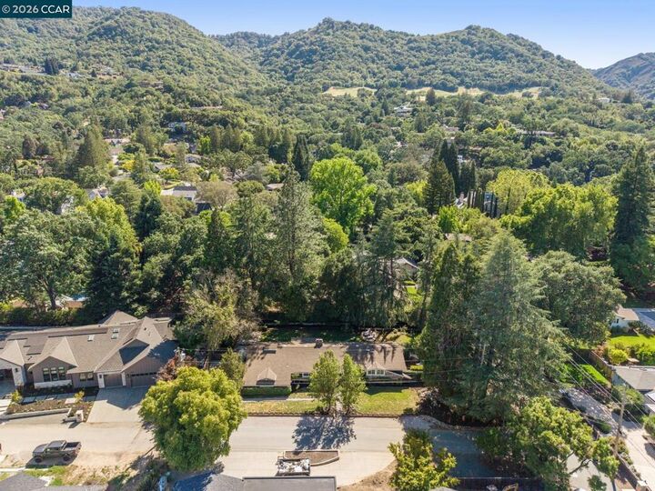 Property Photo:  699 Terry Ln  CA 94526 