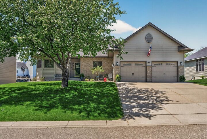 Property Photo:  9459 Kirkwood Way N  MN 55369 