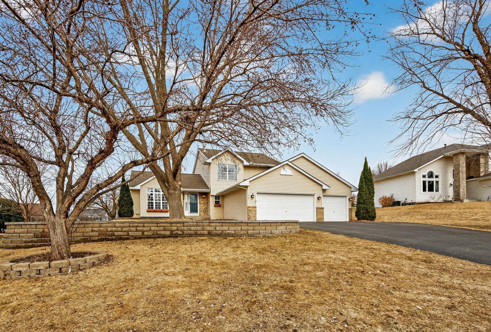 Property Photo: 392 Pendryn Hill Curve MN 55125