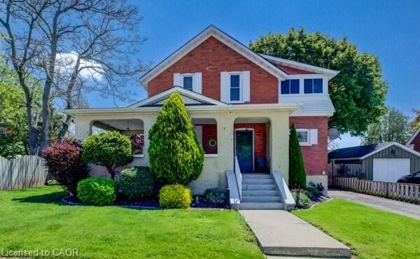 Property Photo:  523 Lowther Street S  ON N3H 1Z4 