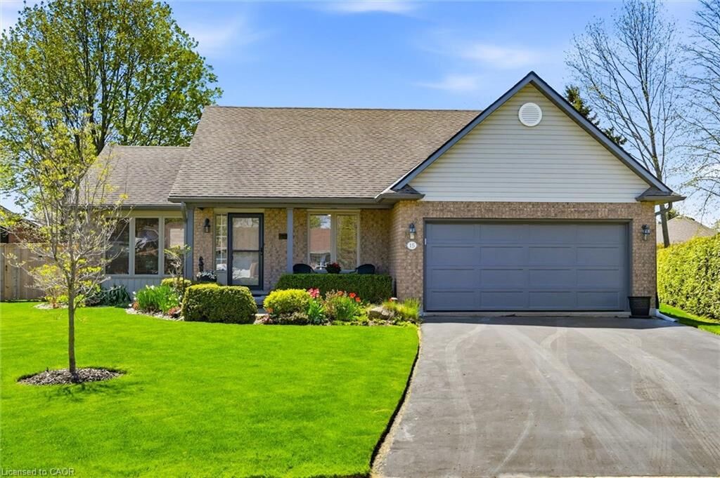 Property Photo: 15 Bayshore Court ON N0A 1N7