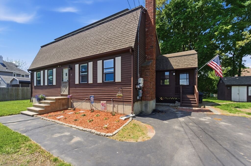 Property Photo:  12 Allen St  MA 01826 