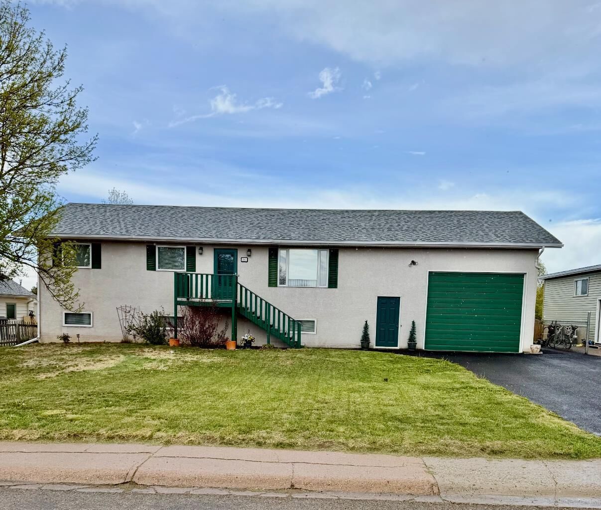 Property Photo:  243 N 200 W  AB T0K 2S0 