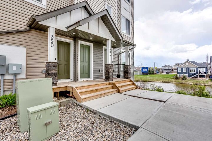 Property Photo:  390 Canals Crossing SW  AB T4B 4L4 