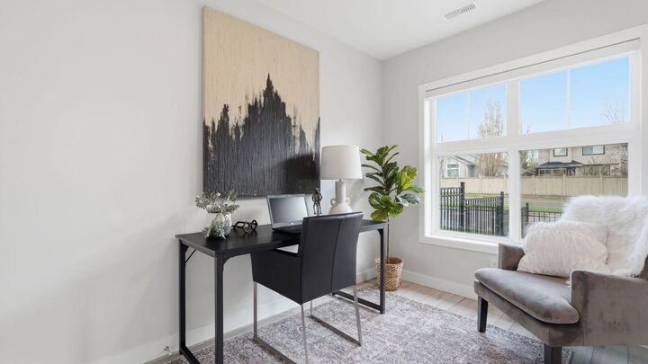 Property Photo: 99 Les Jardins Park SE AB T2C 5V3