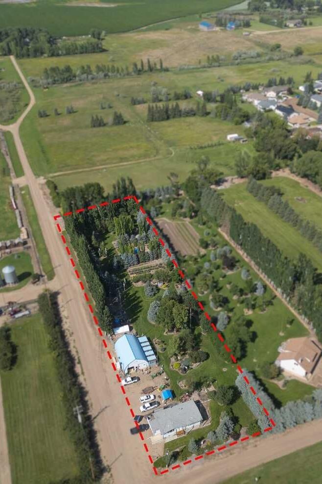 Property Photo:  145006 Township Rd 190 Road 146  AB T1R 1B4 