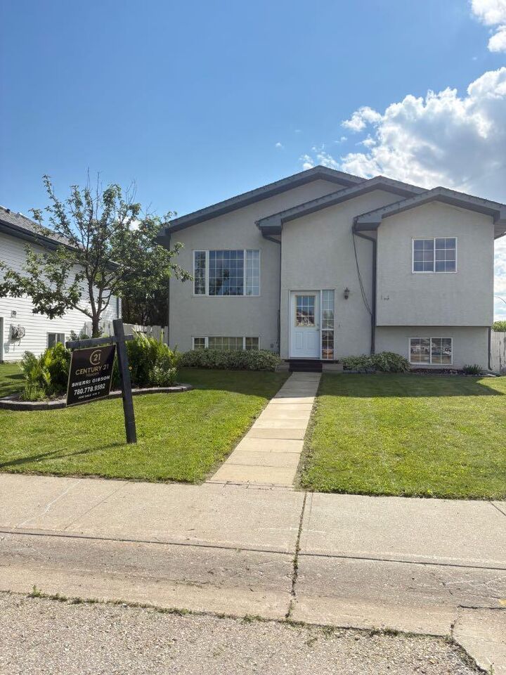 Property Photo: 121 Mink Creek Road AB T7S 1C9
