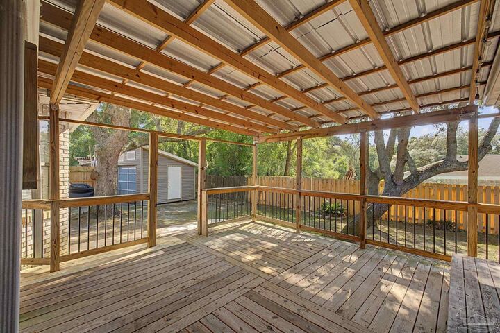 Property Photo: 2841 Winners Cir Dr FL 32566