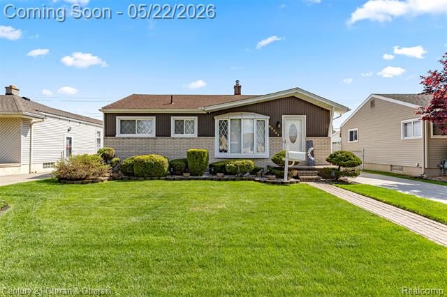 Property Photo:  33501 Leona Street  MI 48135 