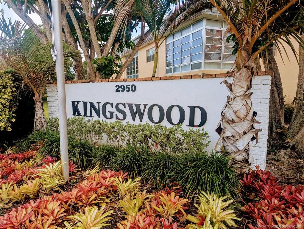 Property Photo:  2950 SE Ocean Boulevard 5-6  FL 34996 