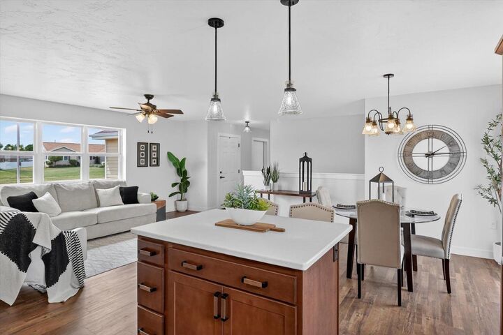 Property Photo:  2411 S Terrace Street  WI 53546 