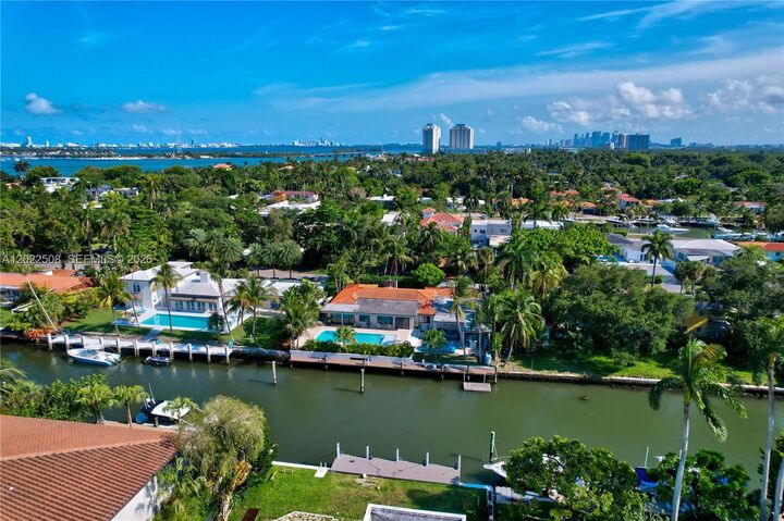 Property Photo: 1141 NE 90th St FL 33138