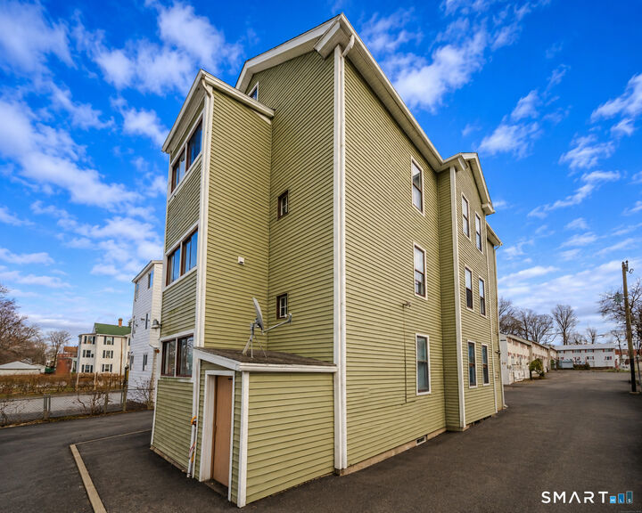 Property Photo: 422 Allen Street CT 06053