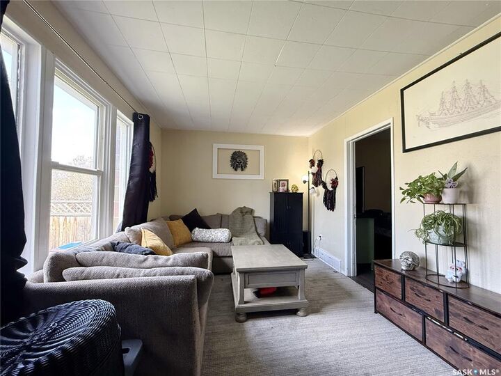 Property Photo: 1228 1st Avenue N SK S7K 1Y6