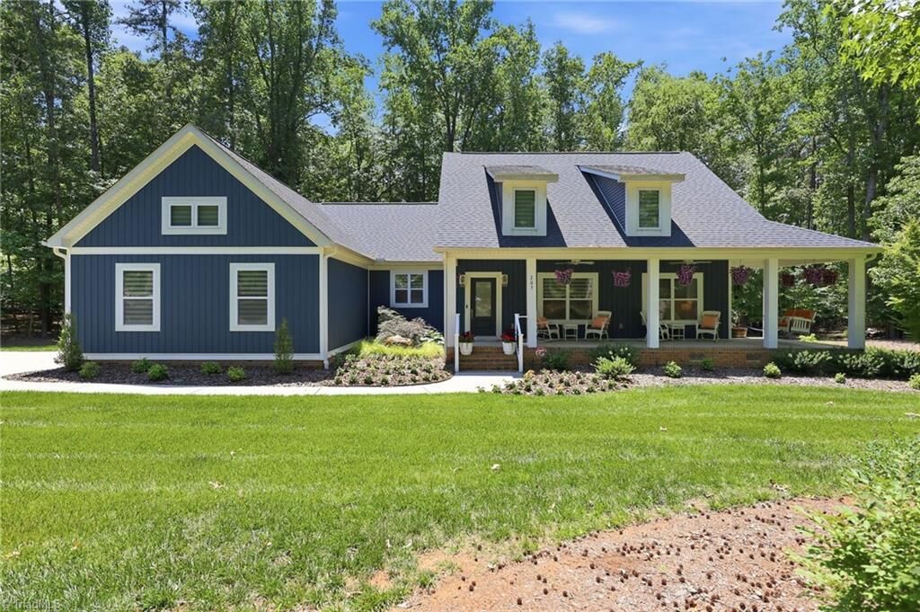 Property Photo:  203 Spinnaker Court  NC 27292 