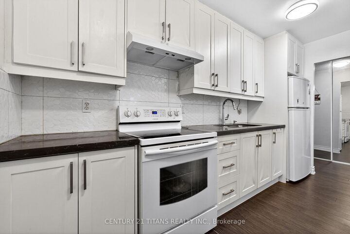 Property Photo: 100 Mornelle Court 1018 ON M1E 4X2