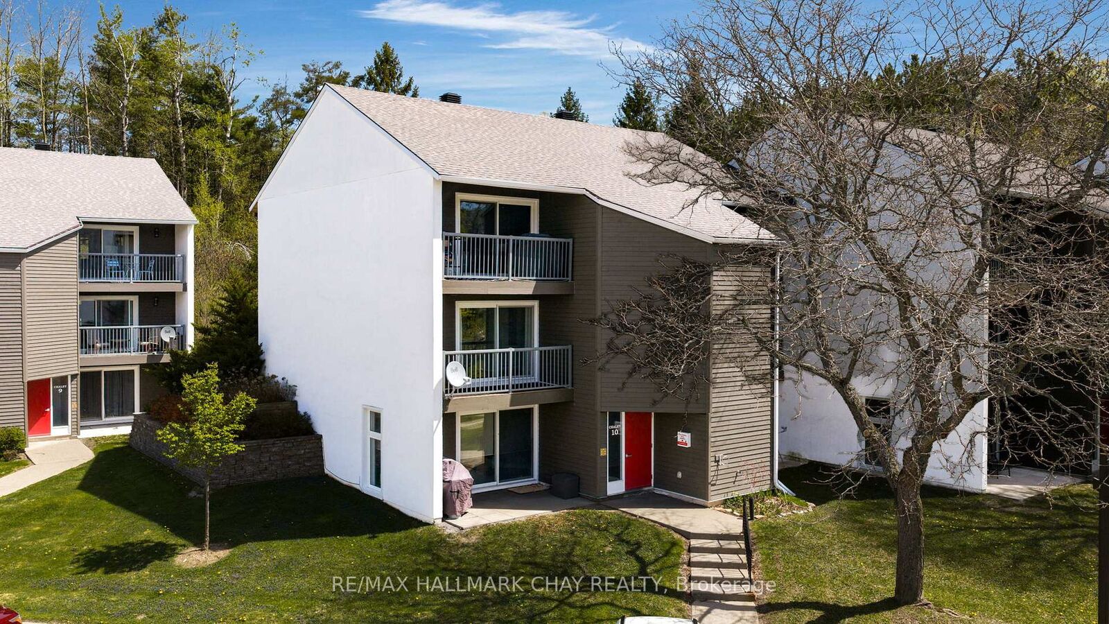 Property Photo: 1102 Horseshoe Valley Road W Block/Chalet 10, Unit 119 ON L4M 4Y8