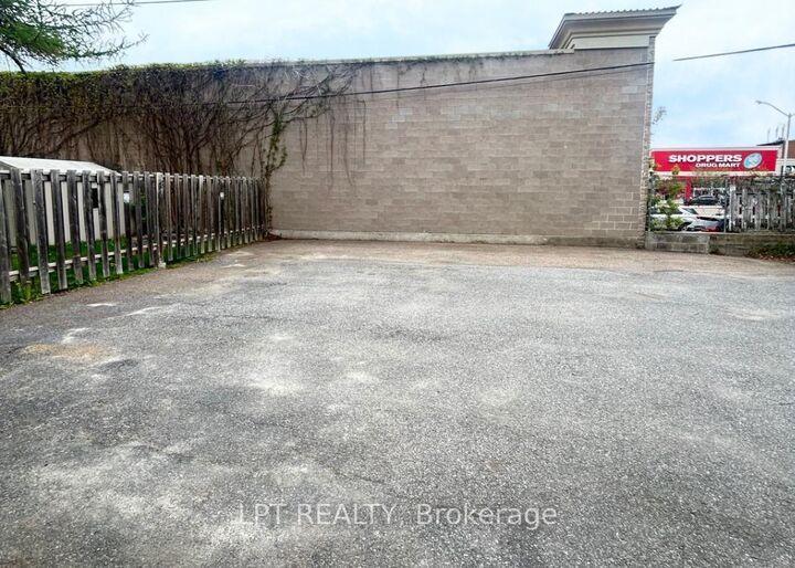 Property Photo: 71 McGonigal Street W ON K7S 1M2