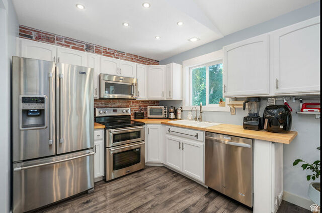Property Photo:  435 E 600 N  UT 84651 