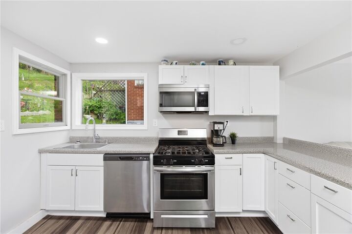 Property Photo: 619 5th St PA 15147
