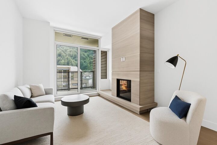 6687 Nelson Avenue 405 — photo 1
