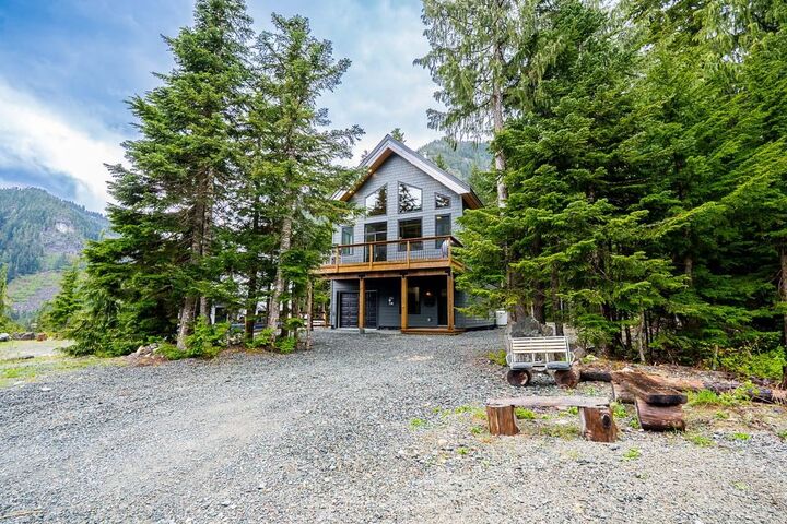 47020 Snowmist Drive — photo 1