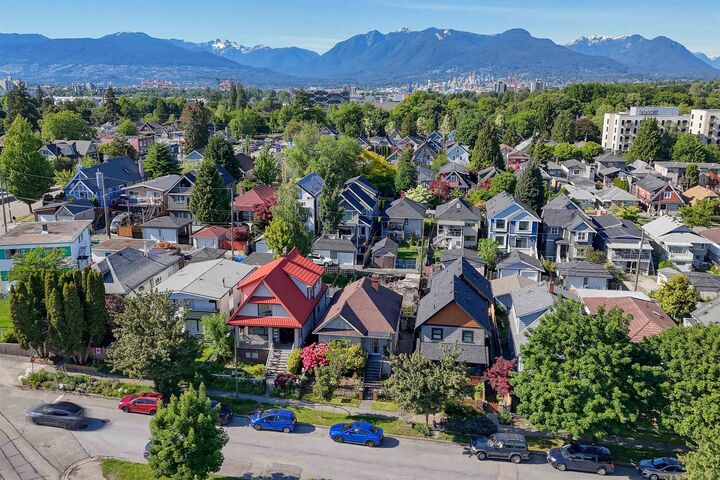 Property Photo: 1349 E 14th Avenue BC V5N 2C7