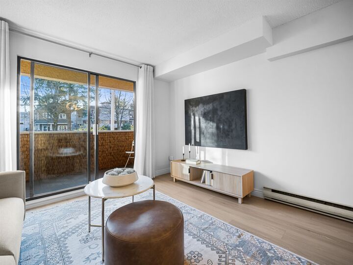 Property Photo: 975 E Broadway 313 BC V5T 1Y3
