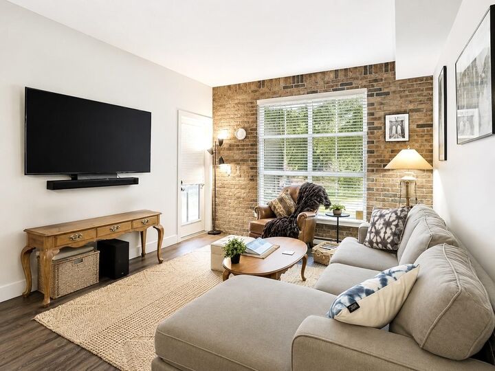 Property Photo:  14550 Winter Crescent 103  BC V4P 0G4 