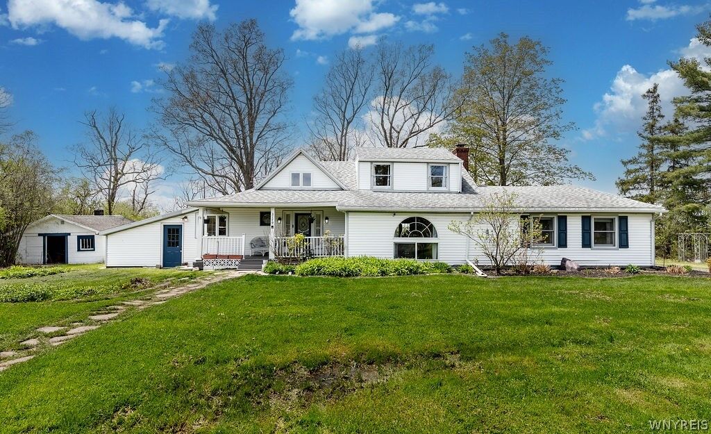 Property Photo:  3179 West River Road  NY 14072 