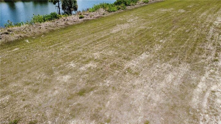 Property Photo:  4151 NE 16th Ave  FL 33909 