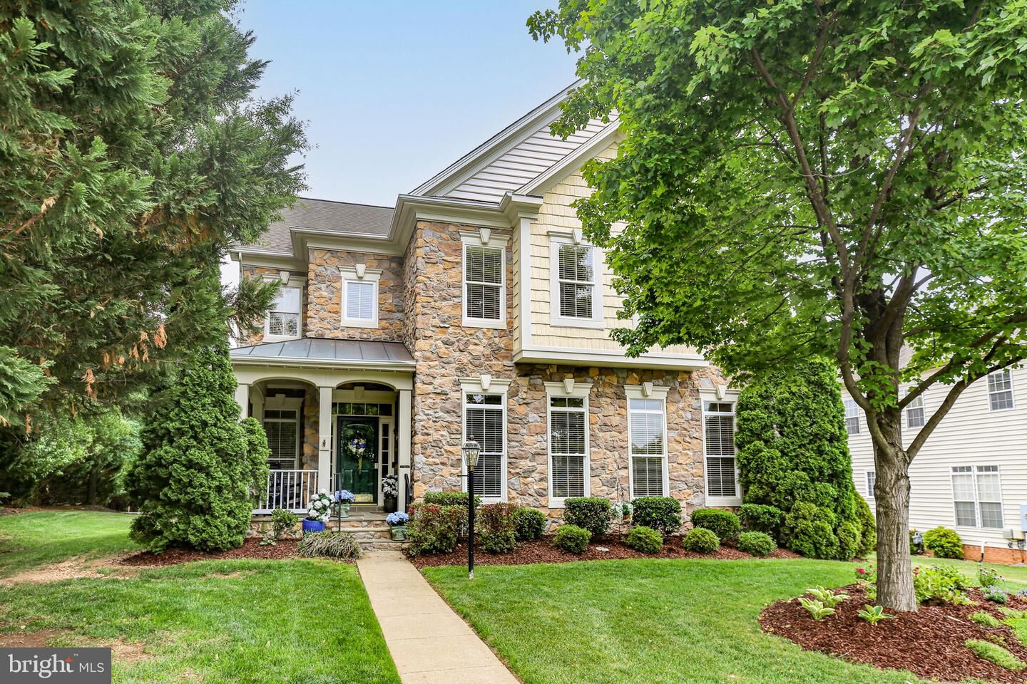 Property Photo:  1002 W Kensington Circle  VA 22401 