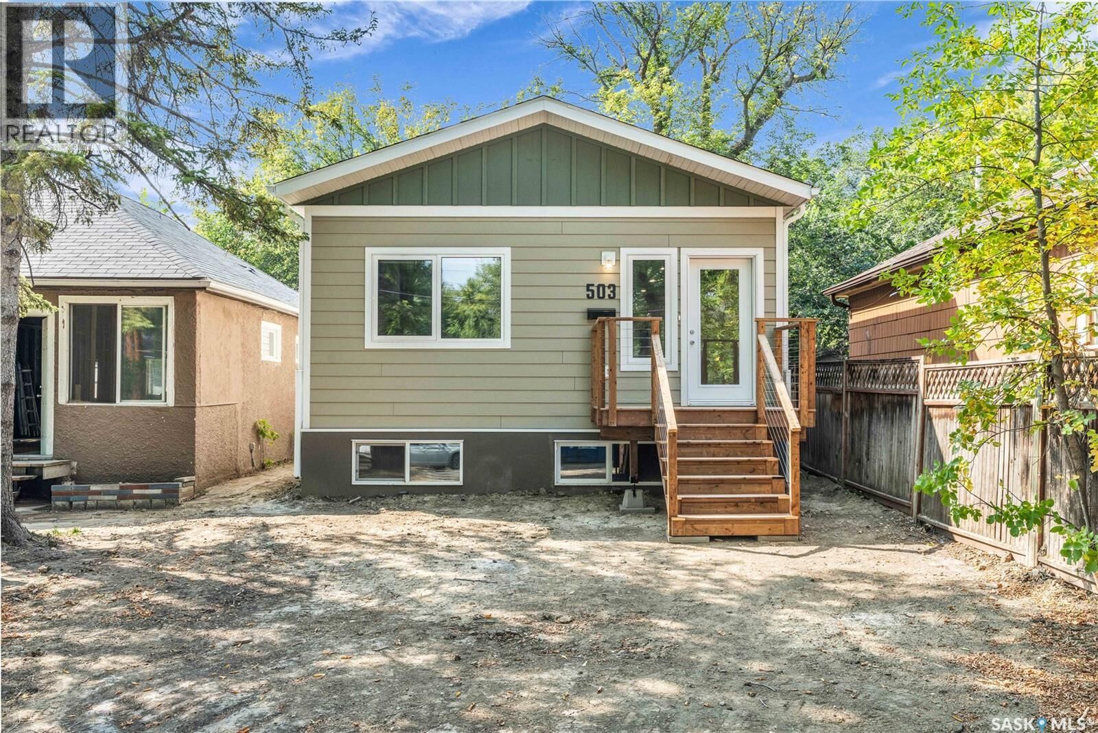 Property Photo: 1428 E Avenue N SK S7L 1G8