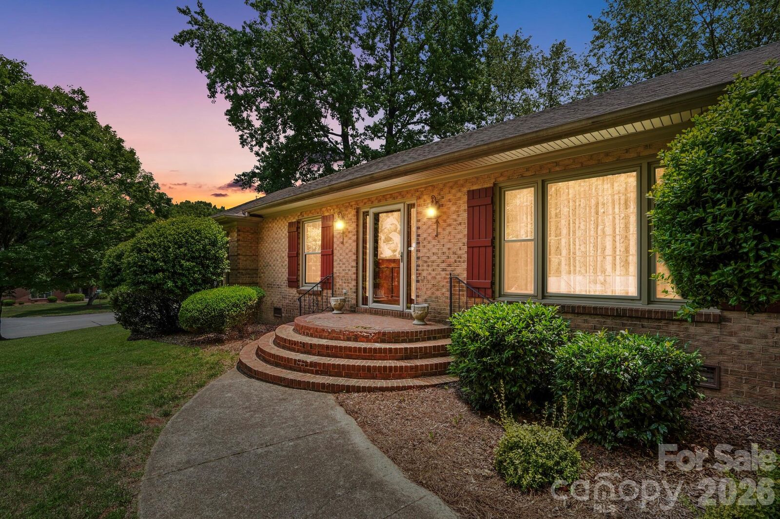 Property Photo:  5705 Foxcrest Drive  NC 28227 