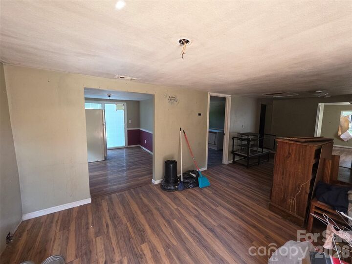 Property Photo: 2121 Quartz Lane NC 28638