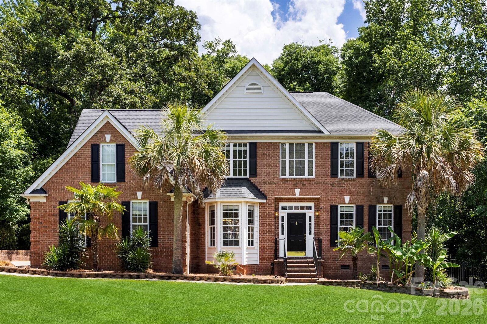 Property Photo:  6520 Hollow Oak Drive  NC 28227 