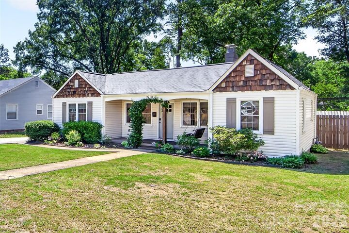 Property Photo:  3910 Admiral Avenue  NC 28205 
