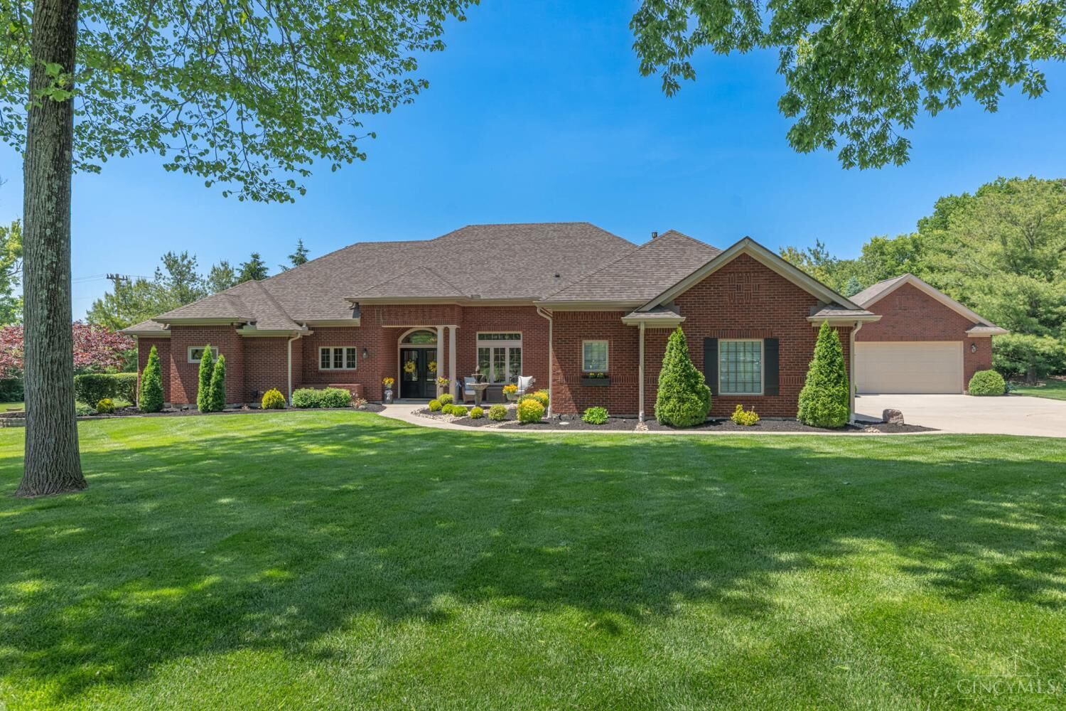 Property Photo:  7625 Deer Path Court  OH 45066 