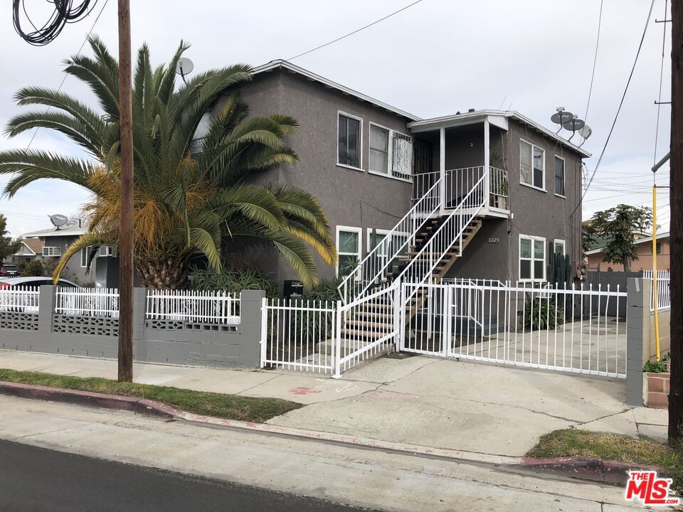 Property Photo:  2229 Obama Blvd  CA 90018 