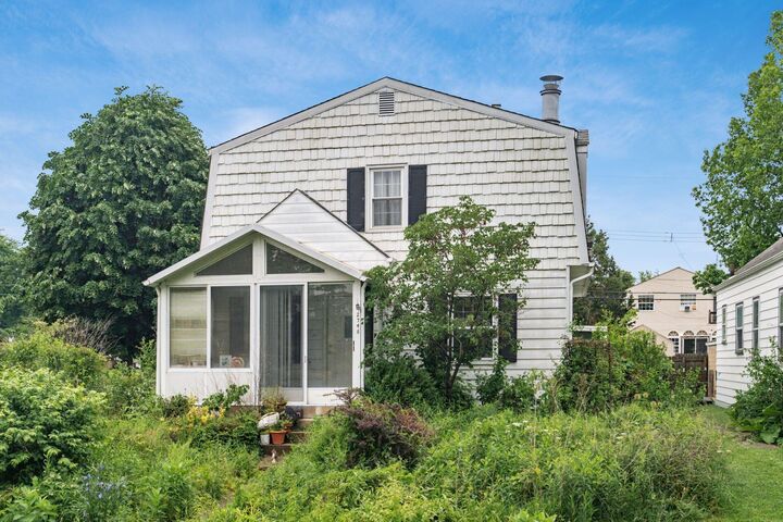 Property Photo:  2748 Columbus Avenue  OH 43209 