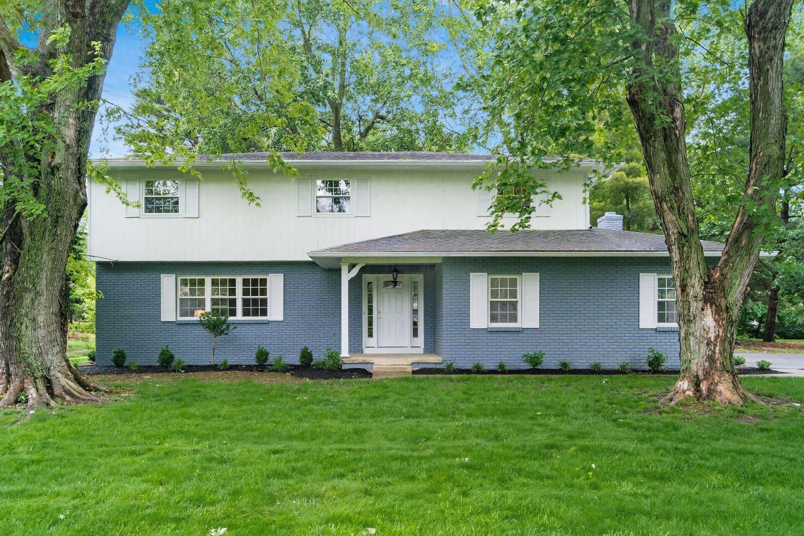 Property Photo:  8782 Stonehenge NW Drive  OH 43147 